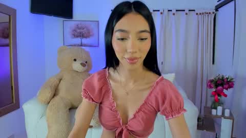 Snapshot of isabellalux_ chatting on 02/18/26, 12:56 ISABELLA online show from 02/18/26, 12:56