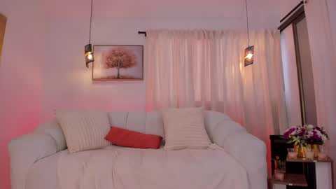 Snapshot of isabellalux_ chatting on 03/16/26, 04:00 ISABELLA online show from 03/16/26, 04:00