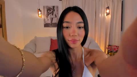 Snapshot of isabellalux_ chatting on 04/11/26, 03:16 ISABELLA online show from 04/11/26, 03:16