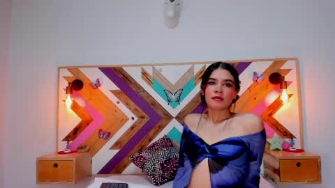 Isabella  online show from 02/10/25, 11:36