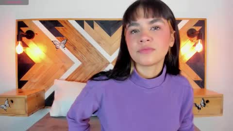 Isabella  online show from 10/01/25, 12:22