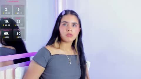 Isabella  online show from 10/08/25, 11:46