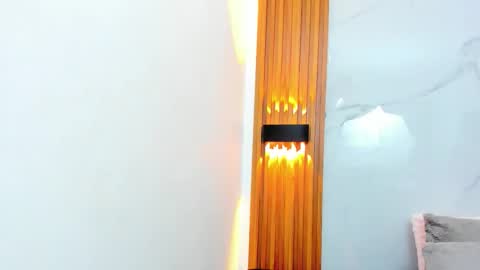 Snapshot of isabellamonet chatting on 12/16/25, 11:04 isabellamonet online show from 12/16/25, 11:04