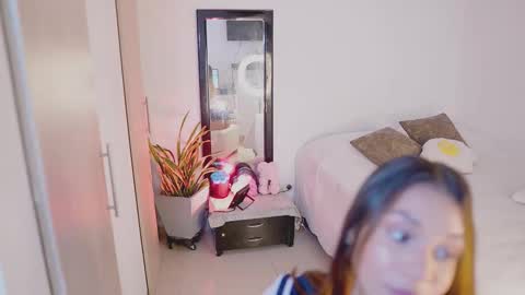 Snapshot of isabellamontier1 chatting on 10/01/25, 04:51 isabella online show from 10/01/25, 04:51
