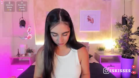 Snapshot of isabellasweet__ chatting on 03/20/26, 03:55 online show from 03/20/26, 03:55