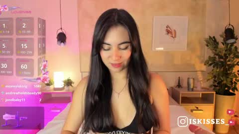 Snapshot of isabellasweet__ chatting on 04/09/26, 06:19 online show from 04/09/26, 06:19