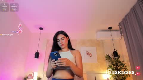 Snapshot of isabellasweet__ chatting on 04/16/26, 03:51 online show from 04/16/26, 03:51