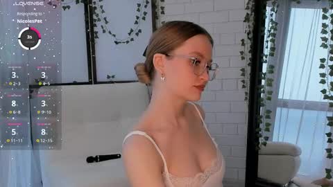 Bella online show from 02/28/25, 03:48