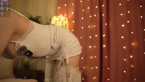 Bella online show from 11/15/25, 03:59