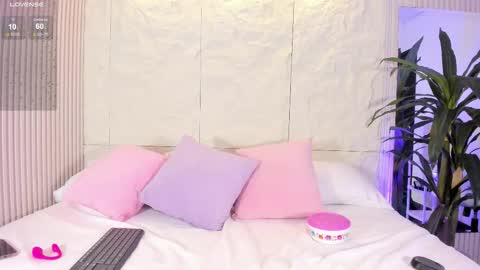 Isa  online show from 11/05/25, 04:01