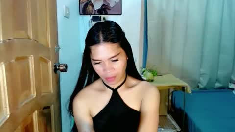 Snapshot of isabelle_amore chatting on 03/30/26, 04:35 Ysa online show from 03/30/26, 04:35