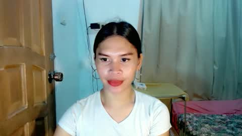 Snapshot of isabelle_amore chatting on 06/02/26, 10:06 Ysa online show from 06/02/26, 10:06