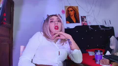 isabelle_sara online show from 07/25/26, 11:02