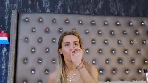 IsabelleEthan online show from 01/02/25, 05:14
