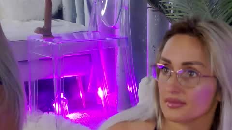 IsabelleEthan online show from 06/10/26, 01:39