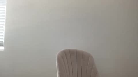 Snapshot of isabellekinsley chatting on 10/29/25, 10:00 isabellekinsley online show from 10/29/25, 10:00