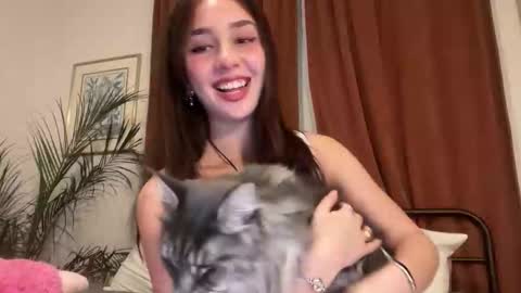 Snapshot of isabellelayla chatting on 01/08/26, 03:42 Isabelle online show from 01/08/26, 03:42