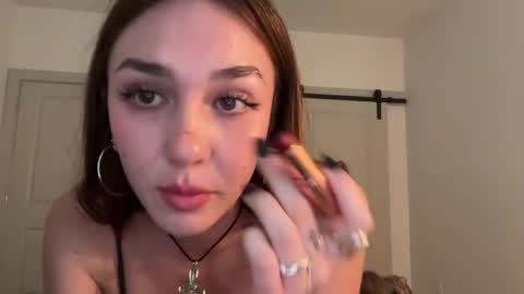 Snapshot of isabellelayla chatting on 05/17/26, 01:03 Isabelle online show from 05/17/26, 01:03