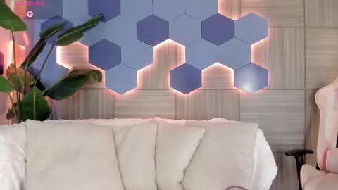    online show from 07/14/26, 03:44