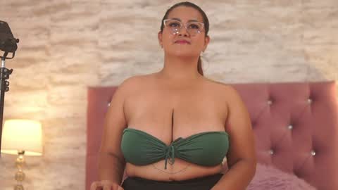 IsabellMendez online show from 01/15/25, 07:23
