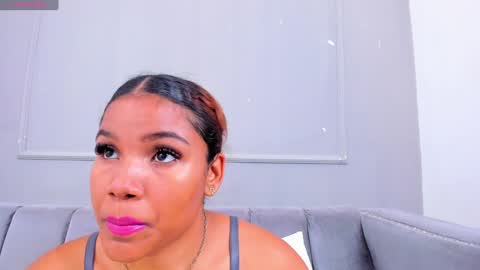 Isabellsmmith online show from 12/17/24, 03:28