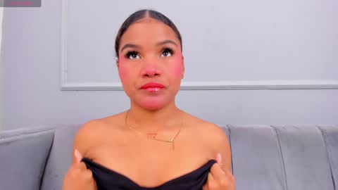Isabellsmmith online show from 12/27/24, 04:04