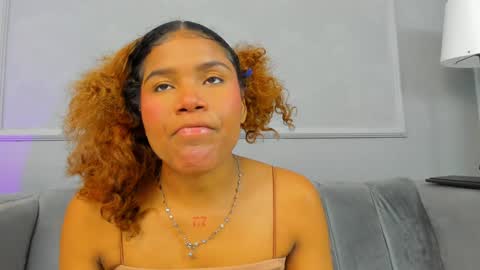 Isabellsmmith online show from 02/06/25, 03:37