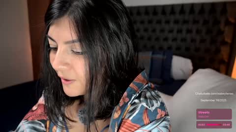 Snapshot of isabeyferrec chatting on 09/18/25, 06:43 ISABEY online show from 09/18/25, 06:43