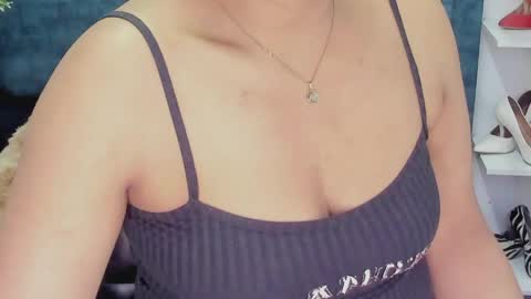 Snapshot of isadoravex chatting on 06/02/26, 01:13 Isabel online show from 06/02/26, 01:13