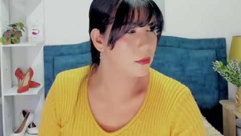 Isabel online show from 07/27/26, 10:17