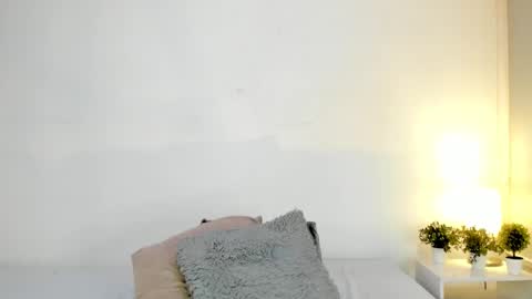 isameow online show from 02/15/25, 01:21