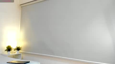 isameow online show from 02/17/25, 09:41