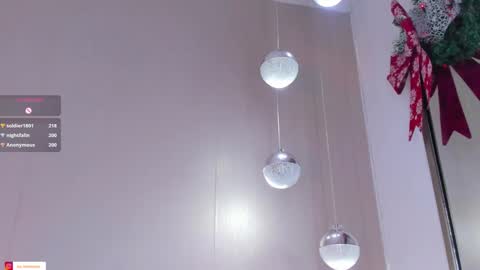 Snapshot of isamonroee chatting on 12/22/24, 03:44 Isa Monroee online show from 12/22/24, 03:44