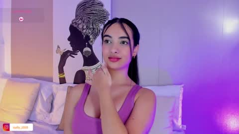 Snapshot of isamonroee chatting on 02/08/25, 11:24 Isa Monroee online show from 02/08/25, 11:24