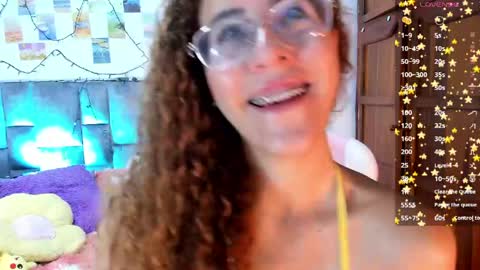 Isabela  online show from 05/28/26, 10:56