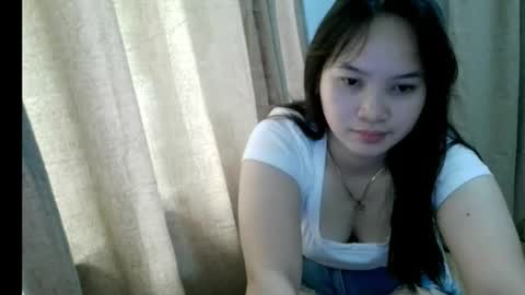 Snapshot of isbogera chatting on 11/21/25, 01:48 isbogera online show from 11/21/25, 01:48