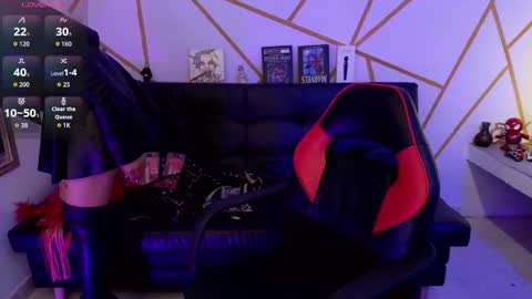 isabela online show from 11/10/25, 03:38