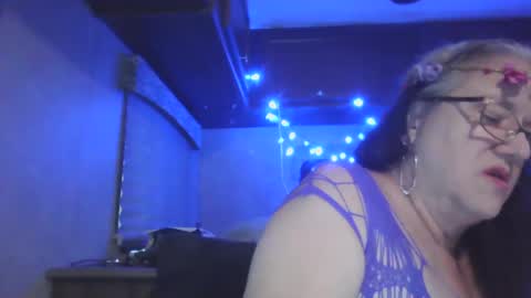 Iseestarz420 online show from 12/10/24, 08:49