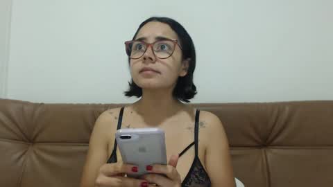 Emma online show from 09/29/25, 01:55