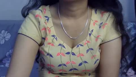 ishika_ishu online show from 09/15/25, 07:19