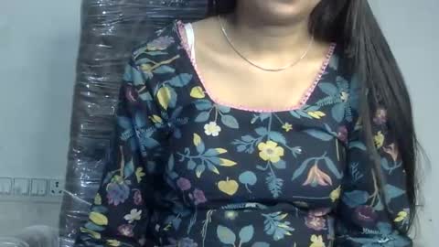 Snapshot of ishika_ishu chatting on 11/01/25, 11:01 ishika_ishu online show from 11/01/25, 11:01