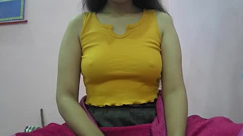 Snapshot of ishika_singh_ chatting on 01/12/26, 02:28 ishika_singh_ online show from 01/12/26, 02:28