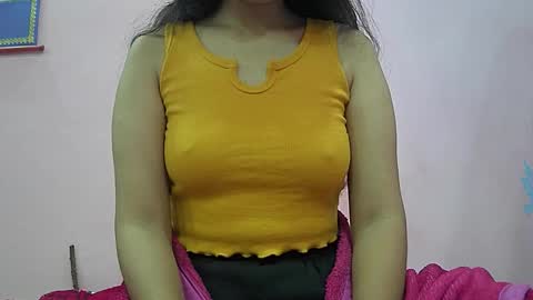 Snapshot of ishika_singh_ chatting on 01/14/26, 02:17 ishika_singh_ online show from 01/14/26, 02:17