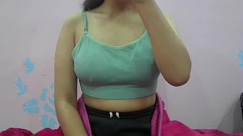 Snapshot of ishika_singh_ chatting on 01/19/26, 02:26 ishika_singh_ online show from 01/19/26, 02:26