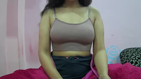 Snapshot of ishika_singh_ chatting on 02/13/26, 02:07 ishika_singh_ online show from 02/13/26, 02:07