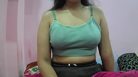 Snapshot of ishika_singh_ chatting on 02/14/26, 02:52 ishika_singh_ online show from 02/14/26, 02:52