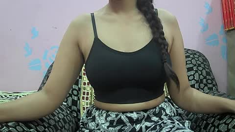 Snapshot of ishika_singh_ chatting on 03/27/26, 01:44 ishika_singh_ online show from 03/27/26, 01:44