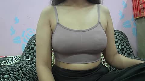 Snapshot of ishika_singh_ chatting on 04/11/26, 01:54 ishika_singh_ online show from 04/11/26, 01:54