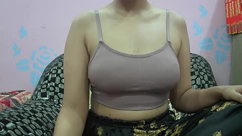 Snapshot of ishika_singh_ chatting on 04/25/26, 01:41 ishika_singh_ online show from 04/25/26, 01:41