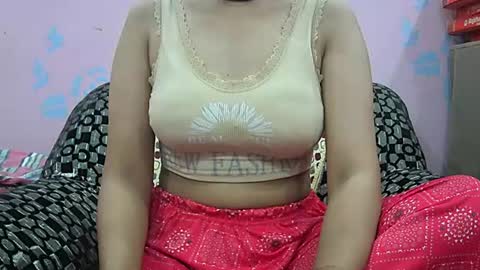 Snapshot of ishika_singh_ chatting on 06/16/26, 01:52 ishika_singh_ online show from 06/16/26, 01:52